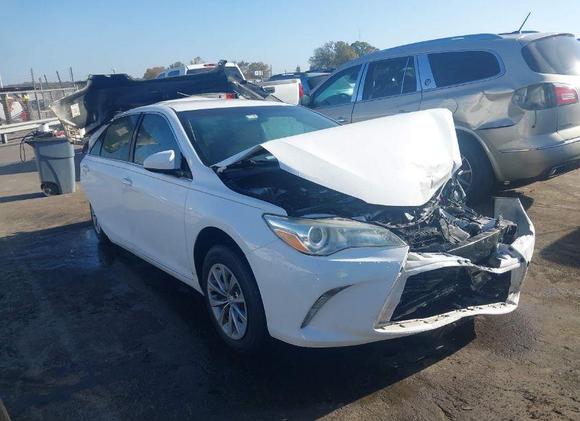 Photo 12 of 2016 Toyota Camry LE (VIN 4T1BF1FK7GU139871)