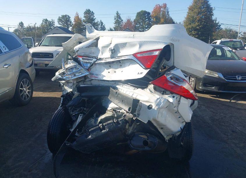 Photo 15 of 2016 Toyota Camry LE (VIN 4T1BF1FK7GU139871)