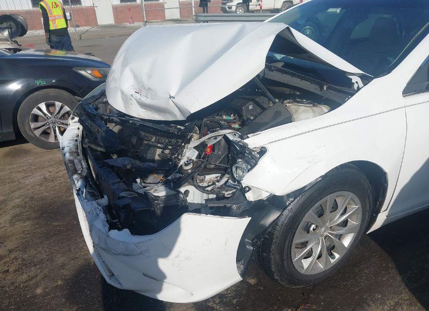 Photo 16 of 2016 Toyota Camry LE (VIN 4T1BF1FK7GU139871)