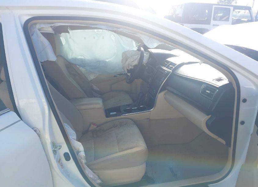 Photo 5 of 2016 Toyota Camry LE (VIN 4T1BF1FK7GU139871)