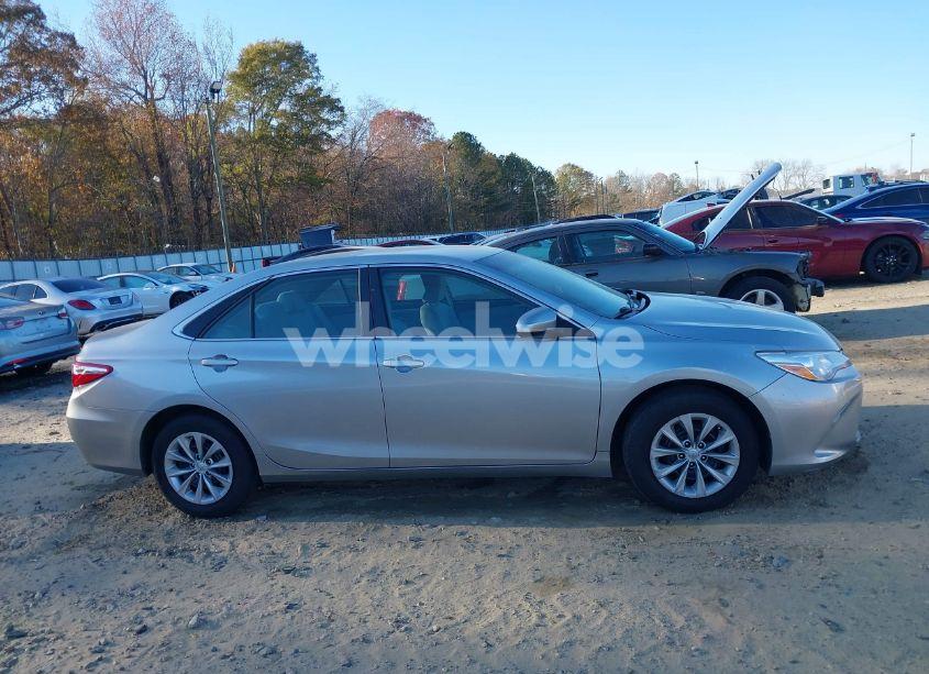 Photo 13 of 2016 Toyota Camry LE (VIN 4T1BF1FK7GU140325)