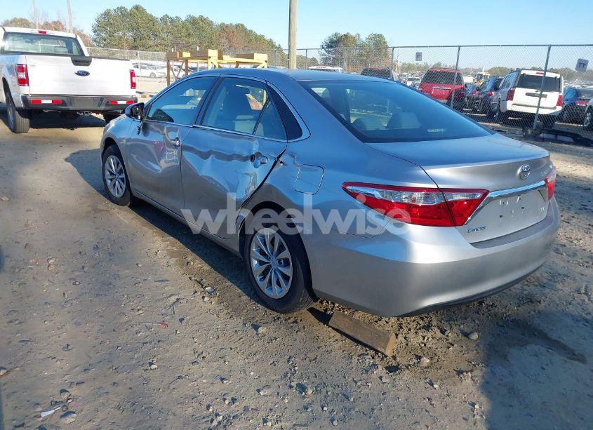 Photo 3 of 2016 Toyota Camry LE (VIN 4T1BF1FK7GU140325)