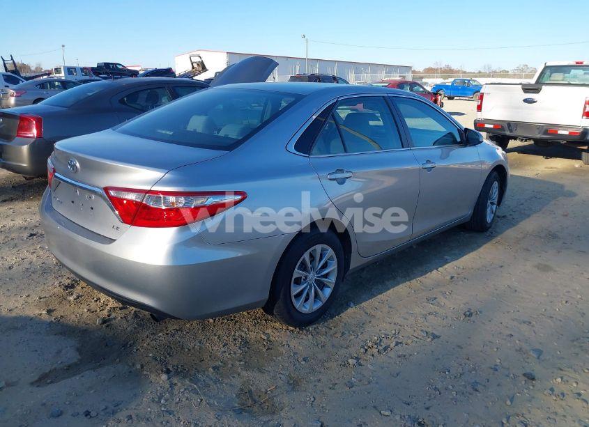 Photo 4 of 2016 Toyota Camry LE (VIN 4T1BF1FK7GU140325)