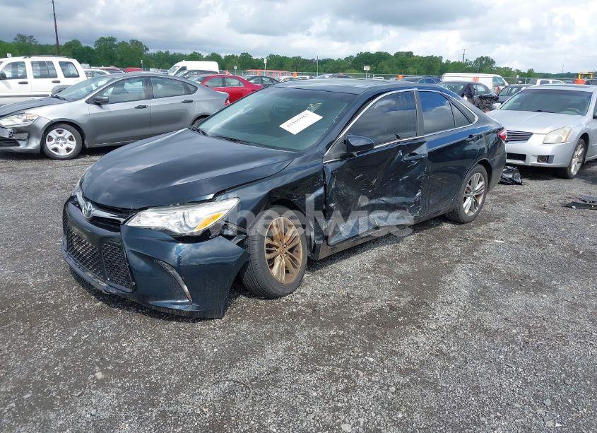 Photo 2 of 2016 Toyota Camry SE (VIN 4T1BF1FK7GU156962)