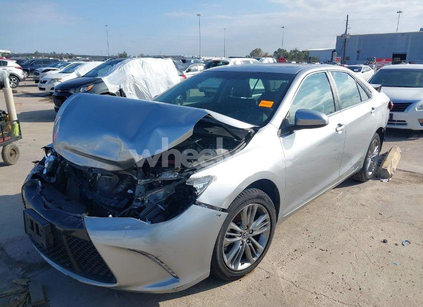 Photo 2 of 2016 Toyota Camry SE (VIN 4T1BF1FK7GU161689)