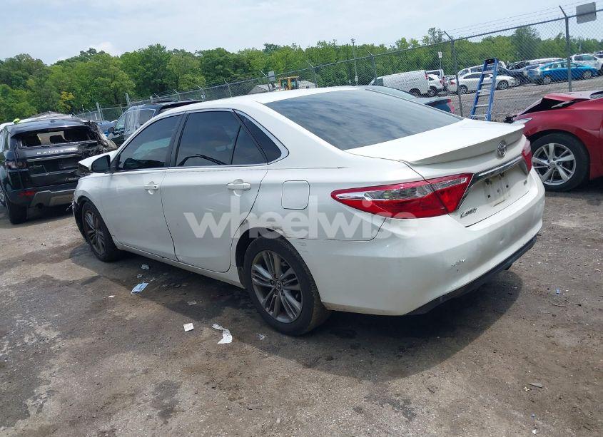 Photo 3 of 2016 Toyota Camry SE (VIN 4T1BF1FK7GU181716)