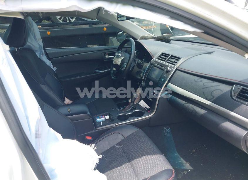 Photo 5 of 2016 Toyota Camry SE (VIN 4T1BF1FK7GU181716)