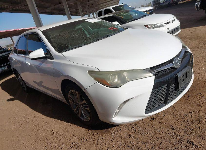 2016 Toyota Camry SE (VIN 4T1BF1FK7GU182882) main photo