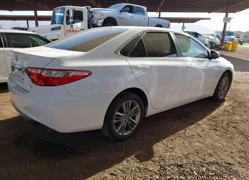 Photo 4 of 2016 Toyota Camry SE (VIN 4T1BF1FK7GU182882)