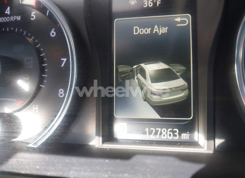 Photo 15 of 2016 Toyota Camry SE (VIN 4T1BF1FK7GU194823)