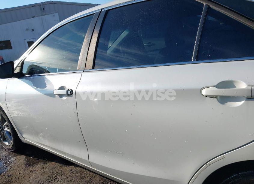 Photo 14 of 2016 Toyota Camry SE (VIN 4T1BF1FK7GU238030)