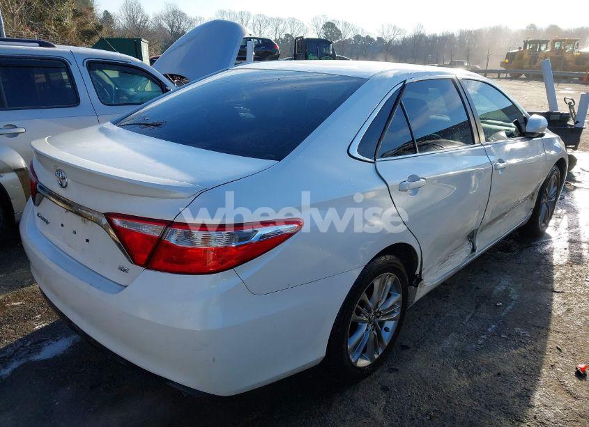 Photo 4 of 2016 Toyota Camry SE (VIN 4T1BF1FK7GU238030)
