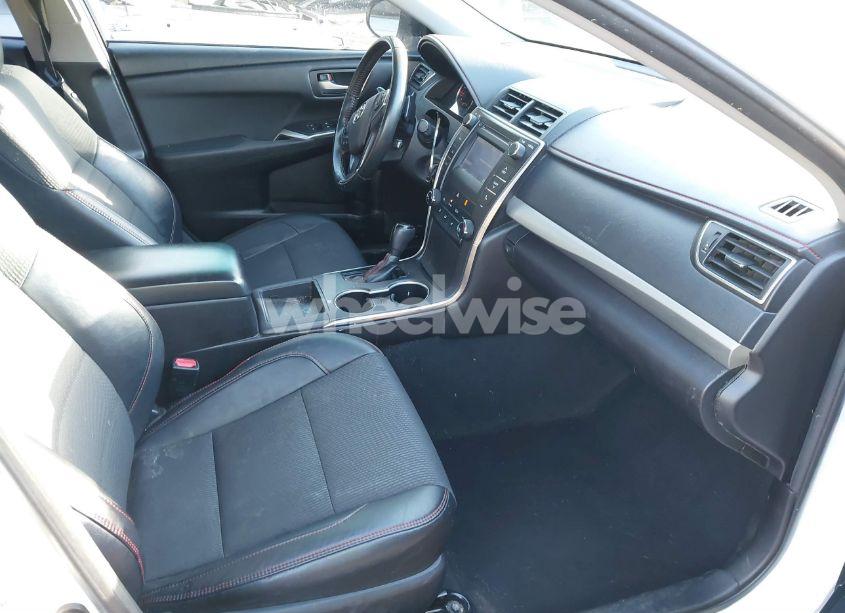 Photo 5 of 2016 Toyota Camry SE (VIN 4T1BF1FK7GU238030)