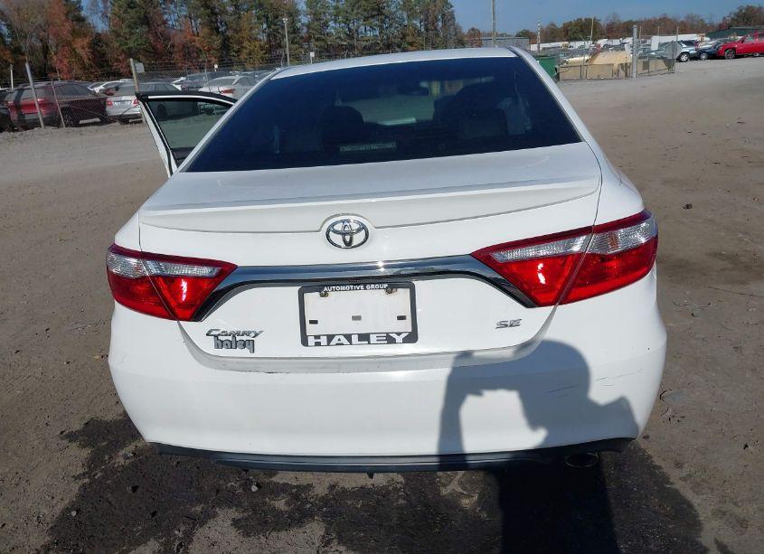 Photo 16 of 2016 Toyota Camry SE (VIN 4T1BF1FK7GU242496)