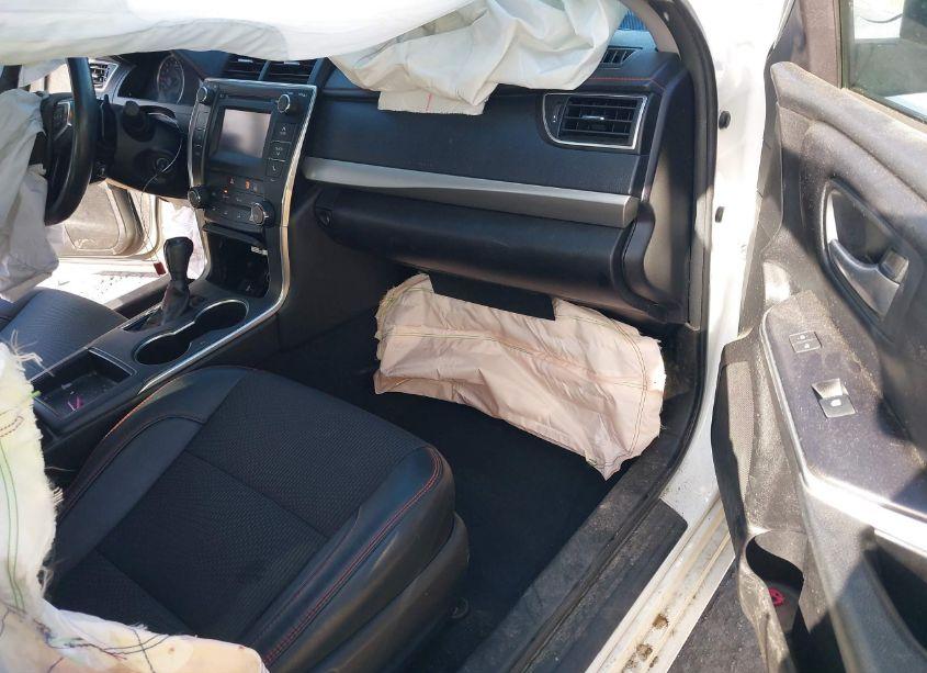 Photo 5 of 2016 Toyota Camry SE (VIN 4T1BF1FK7GU242496)