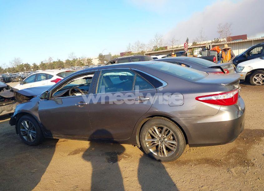 Photo 15 of 2016 Toyota Camry SE (VIN 4T1BF1FK7GU250033)