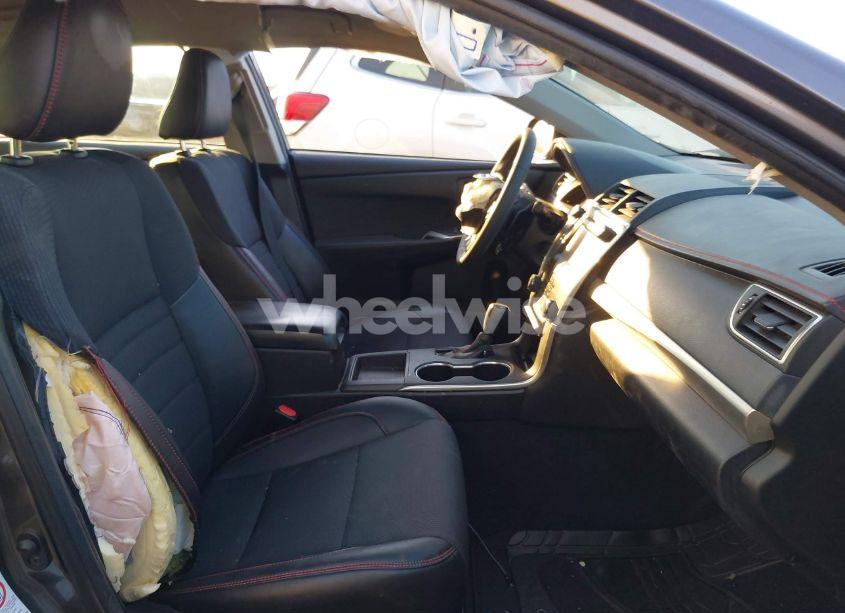 Photo 5 of 2016 Toyota Camry SE (VIN 4T1BF1FK7GU250033)