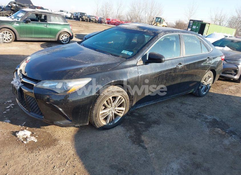 Photo 2 of 2016 Toyota Camry SE (VIN 4T1BF1FK7GU266457)
