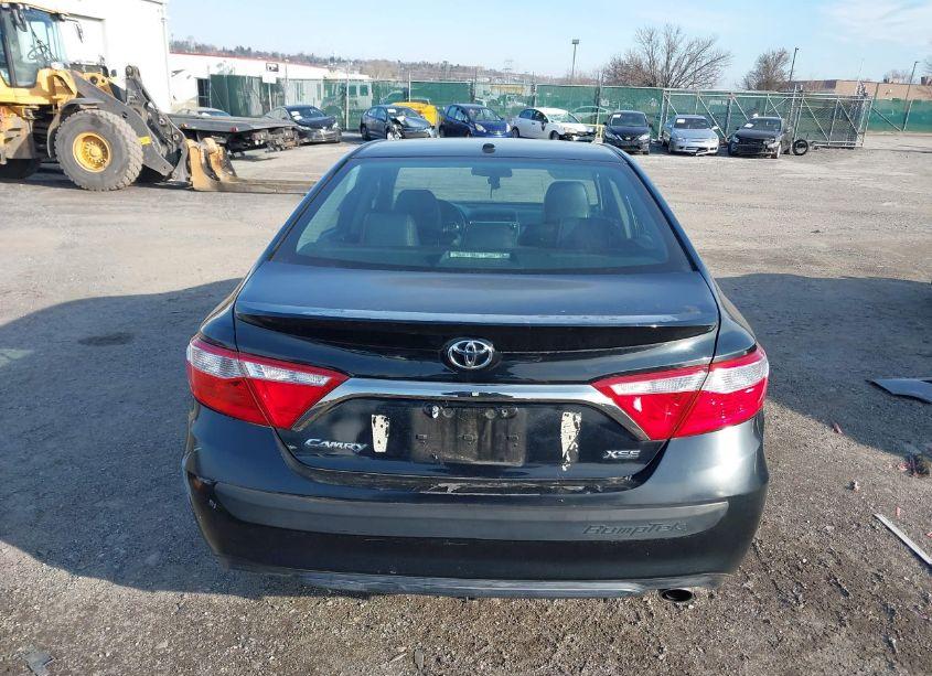 Photo 16 of 2016 Toyota Camry XSE (VIN 4T1BF1FK7GU504856)