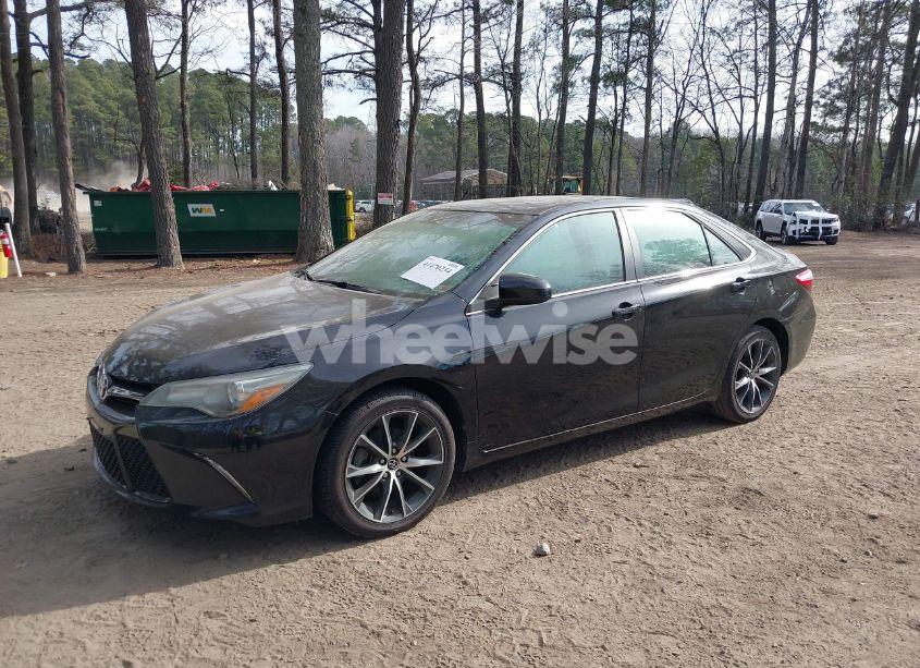 Photo 2 of 2016 Toyota Camry XSE (VIN 4T1BF1FK7GU515212)