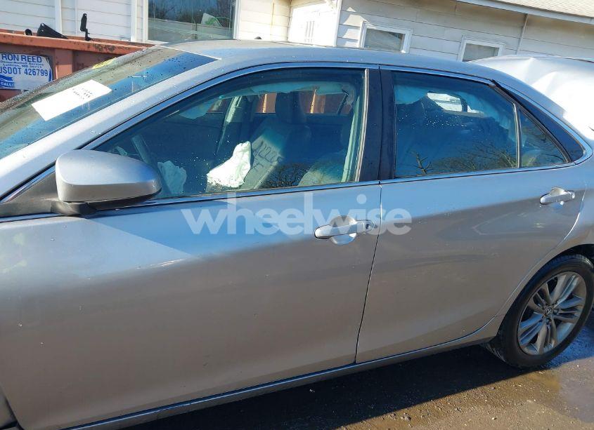 Photo 15 of 2016 Toyota Camry SE (VIN 4T1BF1FK7GU527022)