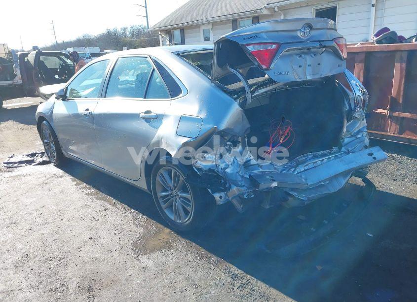 Photo 3 of 2016 Toyota Camry SE (VIN 4T1BF1FK7GU527022)