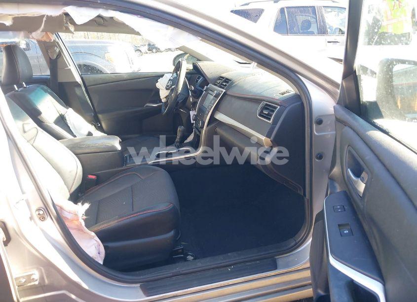 Photo 5 of 2016 Toyota Camry SE (VIN 4T1BF1FK7GU527022)