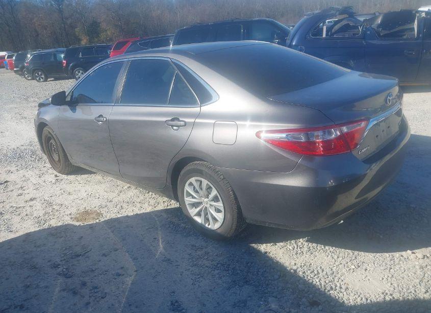 Photo 3 of 2016 Toyota Camry LE (VIN 4T1BF1FK7GU574020)