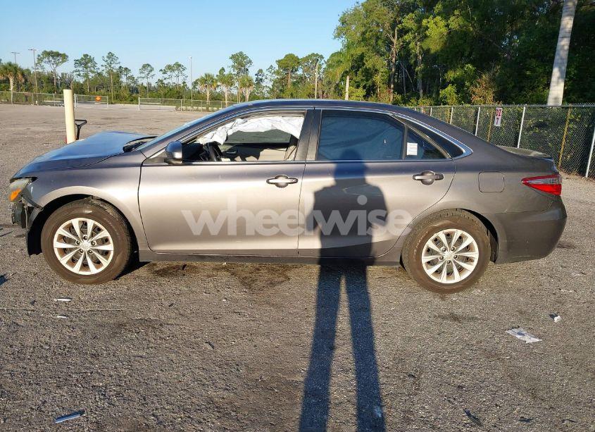 Photo 15 of 2016 Toyota Camry LE (VIN 4T1BF1FK7GU593957)