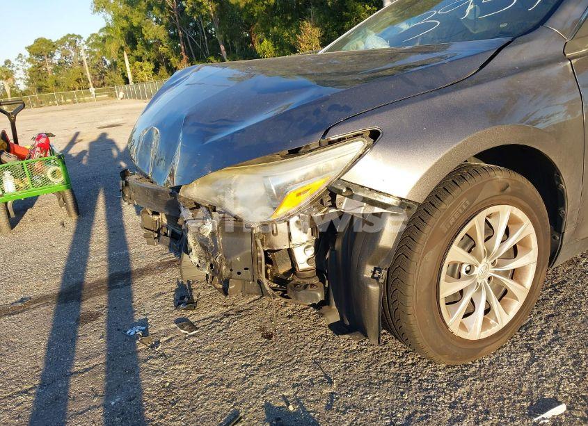 Photo 6 of 2016 Toyota Camry LE (VIN 4T1BF1FK7GU593957)