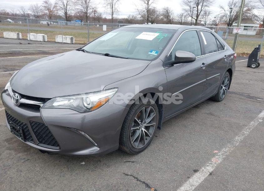 Photo 2 of 2016 Toyota Camry XSE (VIN 4T1BF1FK7GU596731)