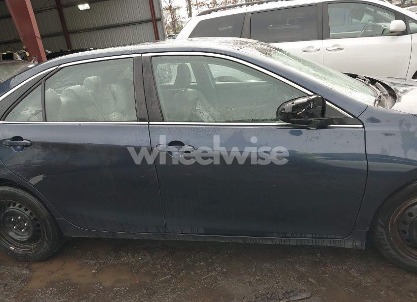 Photo 13 of 2016 Toyota Camry LE (VIN 4T1BF1FK7GU601782)