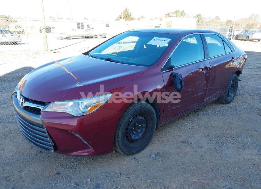 Photo 2 of 2016 Toyota Camry LE (VIN 4T1BF1FK7GU609154)