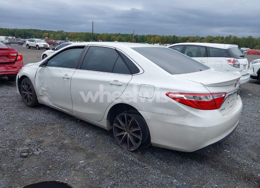 Photo 3 of 2016 Toyota Camry XSE (VIN 4T1BF1FK7GU614595)