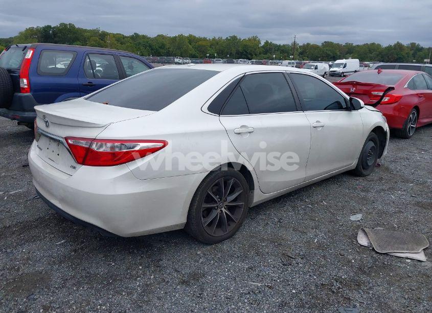 Photo 4 of 2016 Toyota Camry XSE (VIN 4T1BF1FK7GU614595)