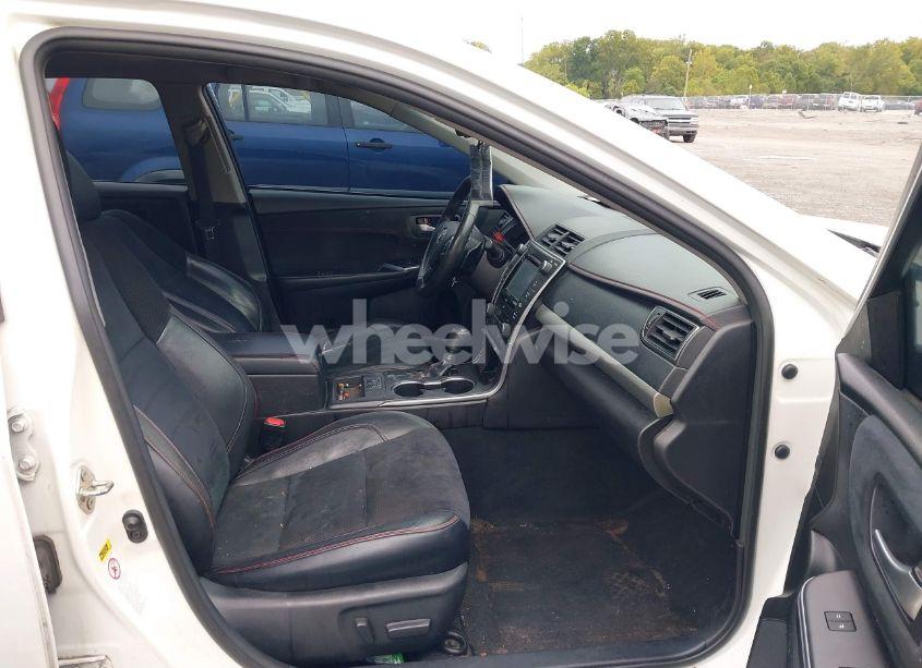 Photo 5 of 2016 Toyota Camry XSE (VIN 4T1BF1FK7GU614595)