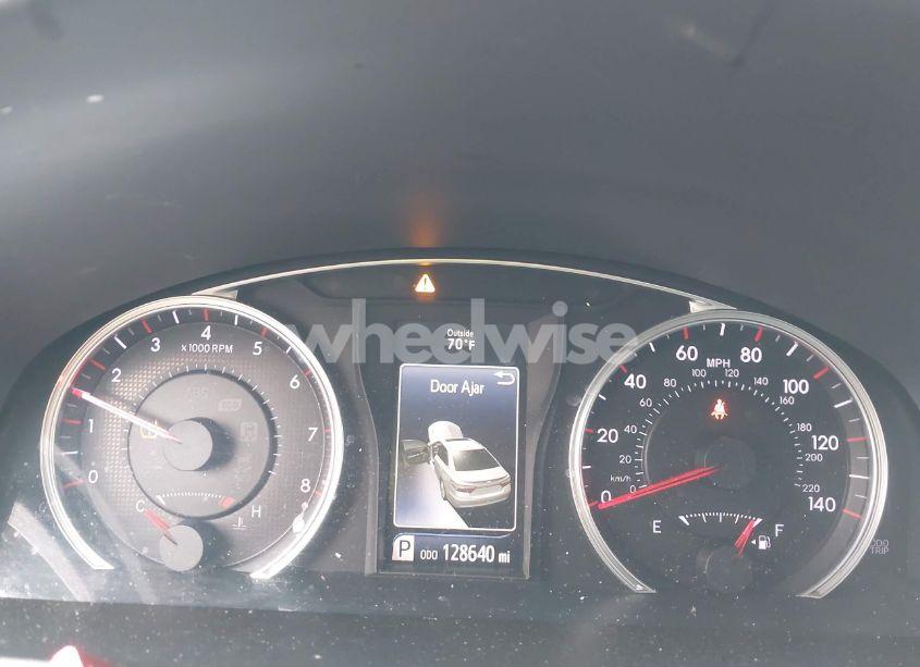 Photo 7 of 2016 Toyota Camry XSE (VIN 4T1BF1FK7GU614595)