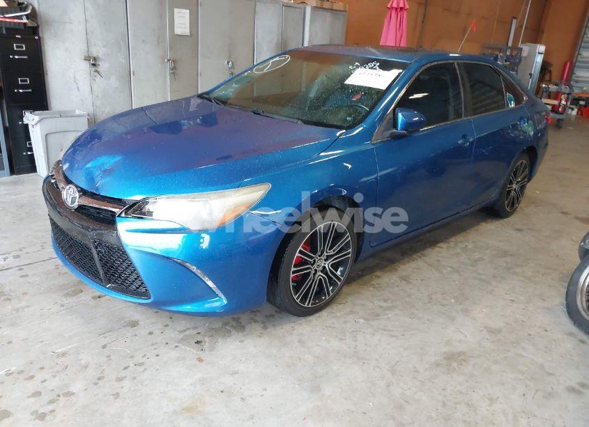 Photo 2 of 2016 Toyota Camry SE (VIN 4T1BF1FK7GU999205)