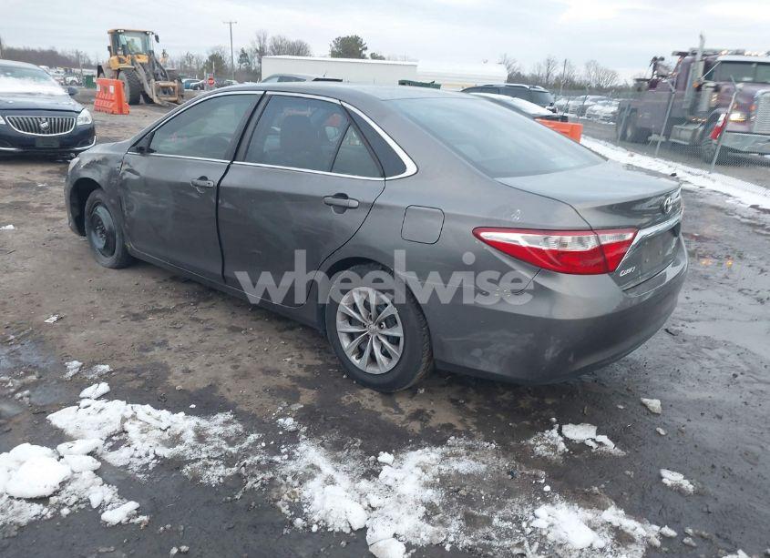 Photo 3 of 2017 Toyota Camry LE (VIN 4T1BF1FK7HU283700)