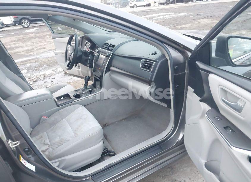 Photo 5 of 2017 Toyota Camry LE (VIN 4T1BF1FK7HU283700)