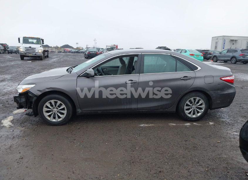 Photo 14 of 2017 Toyota Camry LE (VIN 4T1BF1FK7HU296429)