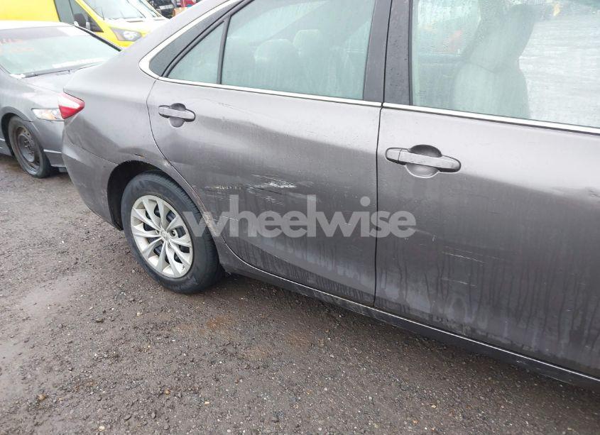 Photo 19 of 2017 Toyota Camry LE (VIN 4T1BF1FK7HU296429)