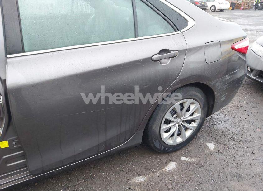 Photo 21 of 2017 Toyota Camry LE (VIN 4T1BF1FK7HU296429)