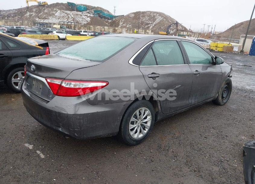 Photo 4 of 2017 Toyota Camry LE (VIN 4T1BF1FK7HU296429)