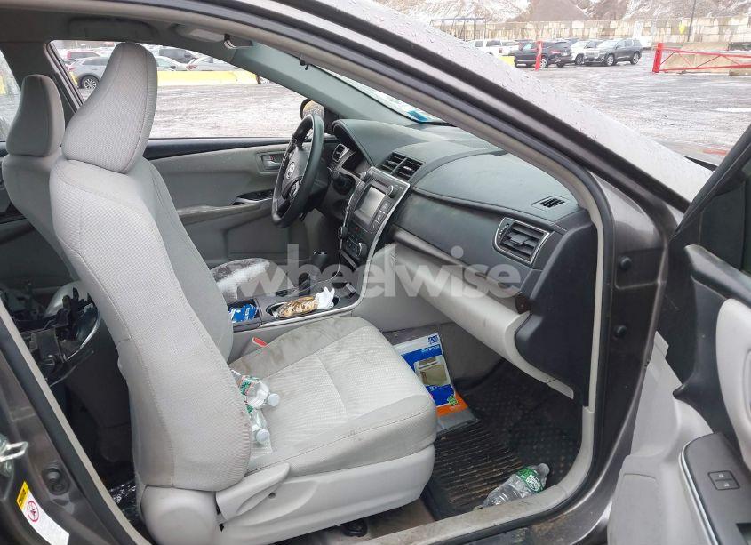 Photo 5 of 2017 Toyota Camry LE (VIN 4T1BF1FK7HU296429)