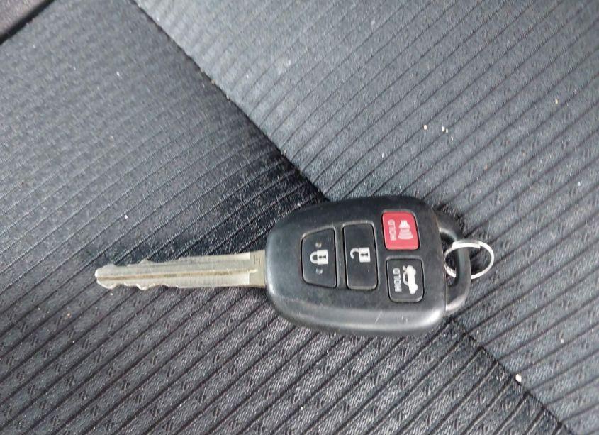 Photo 11 of 2017 Toyota Camry SE (VIN 4T1BF1FK7HU307820)