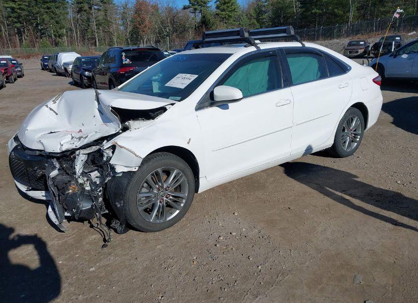 Photo 2 of 2017 Toyota Camry SE (VIN 4T1BF1FK7HU307820)