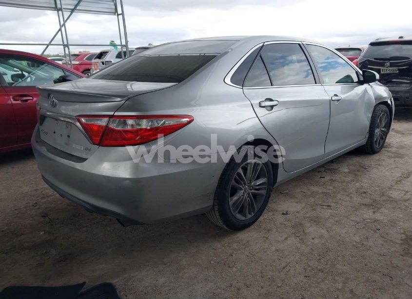 Photo 4 of 2017 Toyota Camry SE (VIN 4T1BF1FK7HU308630)