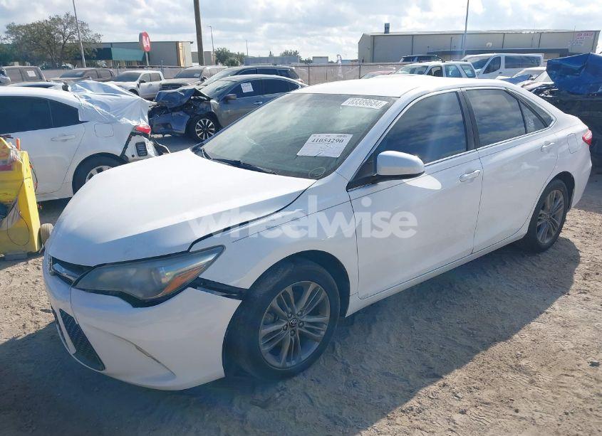 Photo 2 of 2017 Toyota Camry SE (VIN 4T1BF1FK7HU312189)