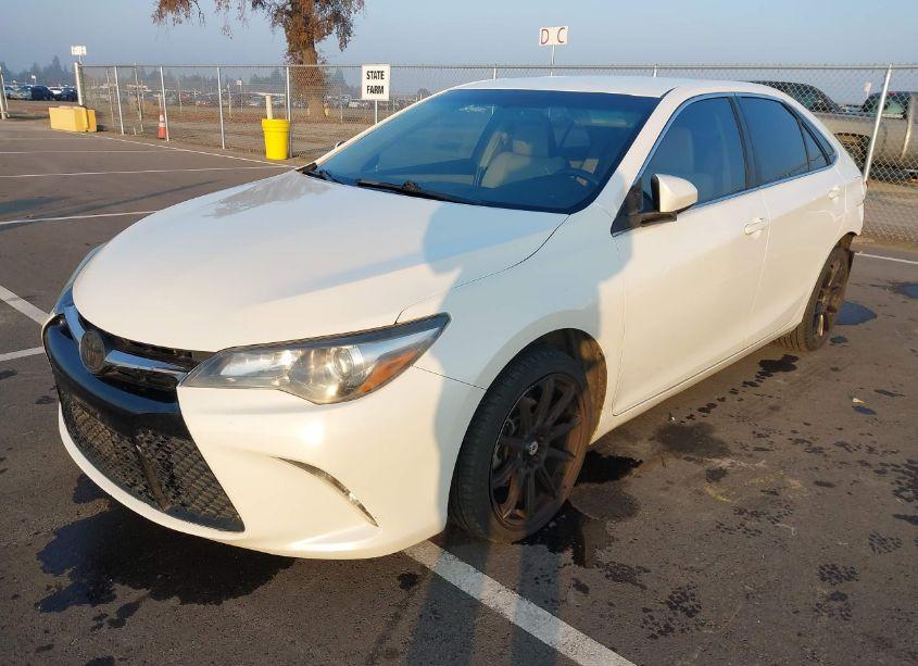 Photo 2 of 2017 Toyota Camry SE (VIN 4T1BF1FK7HU319580)